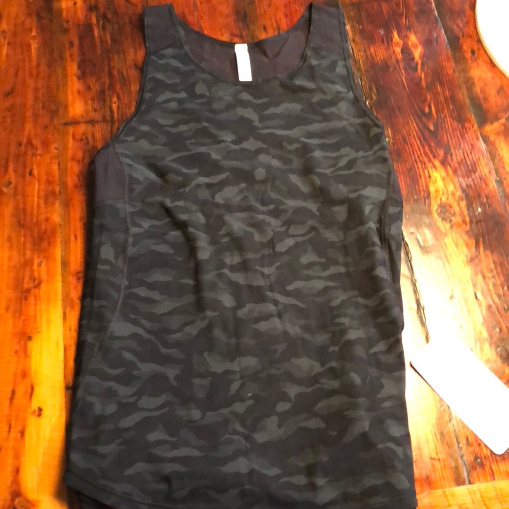 Lululemon Sculpt Tank Dark Camo Size 10